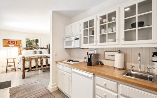 3289 Laughing Dog Road