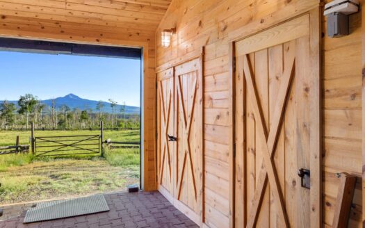 3289 Laughing Dog Road