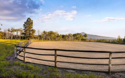 3289 Laughing Dog Road