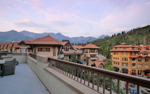 568 Mountain Village Boulevard 525/523