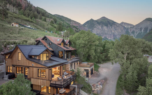 E 653 Pandora Avenue