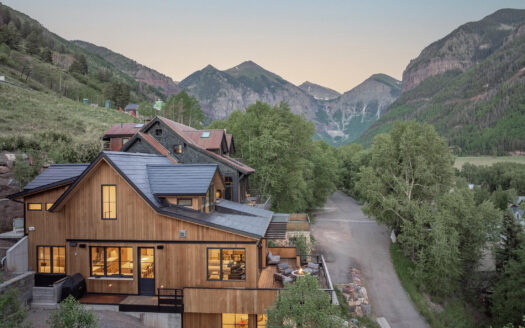 E 653 Pandora Avenue