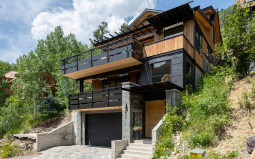 E 653 Pandora Avenue