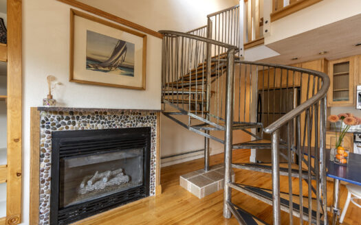 35 Pilot Knob Lane 504