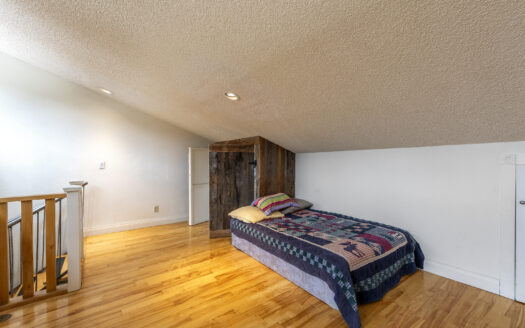 35 Pilot Knob Lane 504