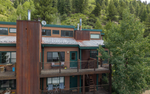 35 Pilot Knob Lane 504