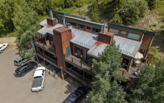 35 Pilot Knob Lane 504