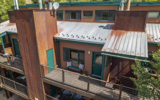 35 Pilot Knob Lane 504