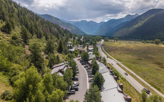 35 Pilot Knob Lane 504