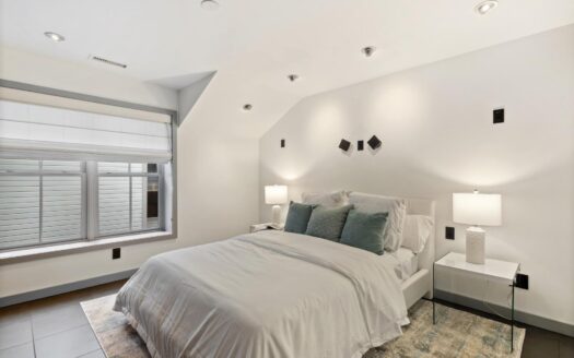 S 260 Aspen Street 3