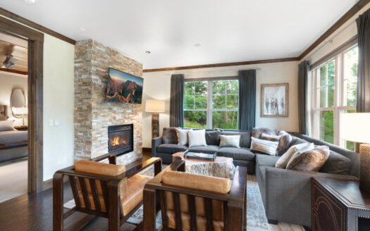 136 San Joaquin Road D101