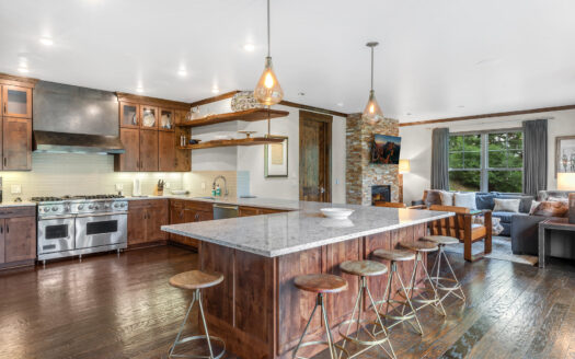 136 San Joaquin Road D101