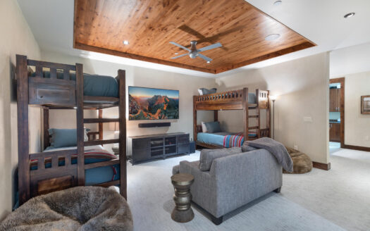 136 San Joaquin Road D101