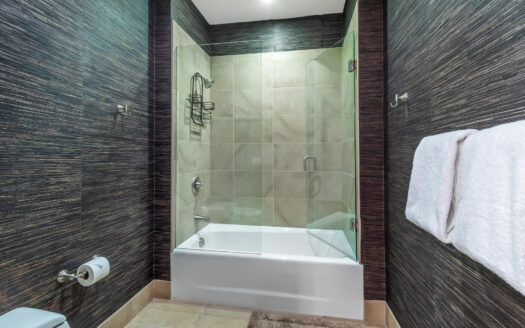 136 San Joaquin Road D101