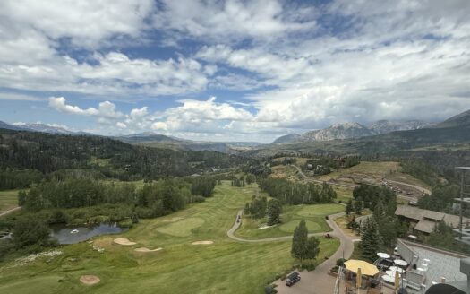 136 Country Club Drive 626 / 628