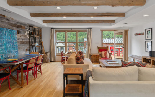 W 126 Colorado Avenue 305