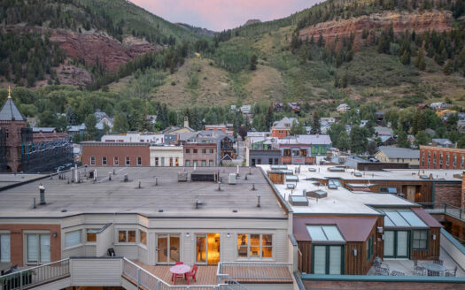 W 126 Colorado Avenue 305