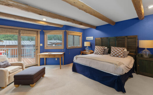 W 126 Colorado Avenue 305