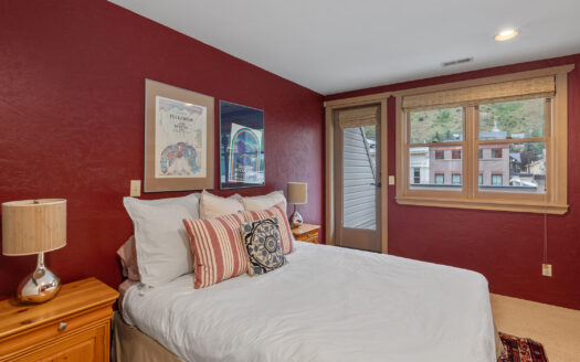 W 126 Colorado Avenue 305