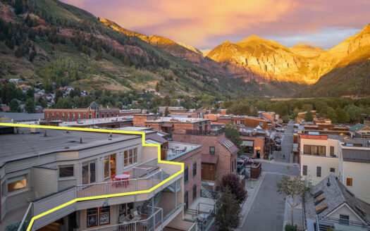 W 126 Colorado Avenue 305