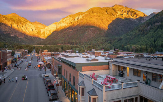 W 126 Colorado Avenue 305