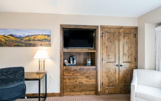 136 Country Club Drive 637