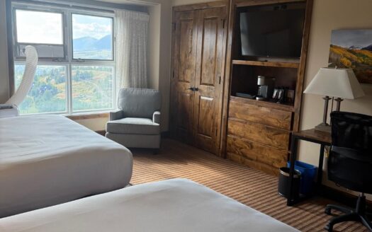 136 Country Club Drive 626 / 628