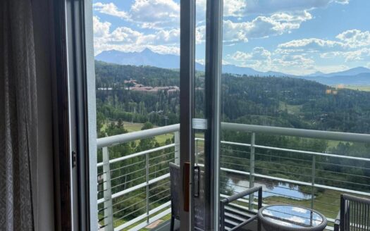 136 Country Club Drive 626 / 628