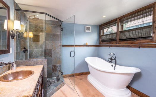 W 747 Pacific Avenue 506