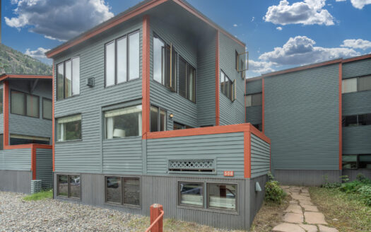 W 747 Pacific Avenue 506