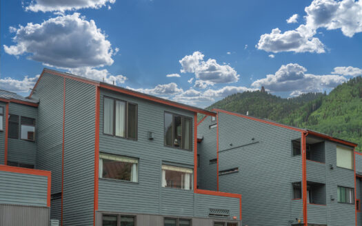 W 747 Pacific Avenue 506