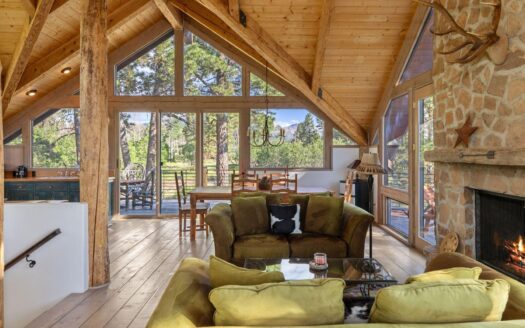 1001 Peninsula Drive