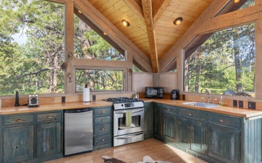 1001 Peninsula Drive