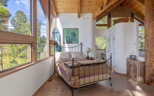 1001 Peninsula Drive