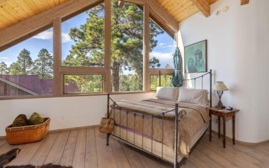 1001 Peninsula Drive