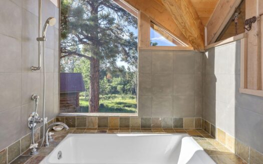 1001 Peninsula Drive