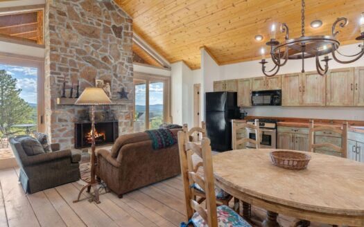 1001 Peninsula Drive