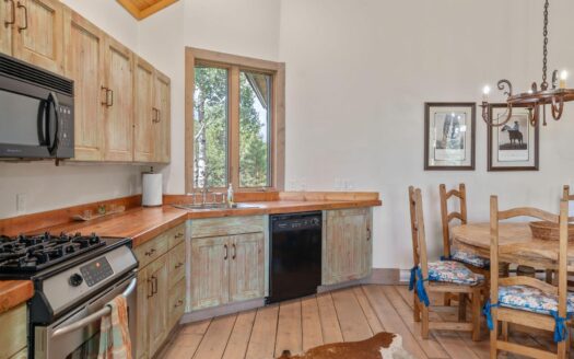 1001 Peninsula Drive