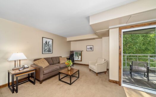 136 Country Club Drive 451