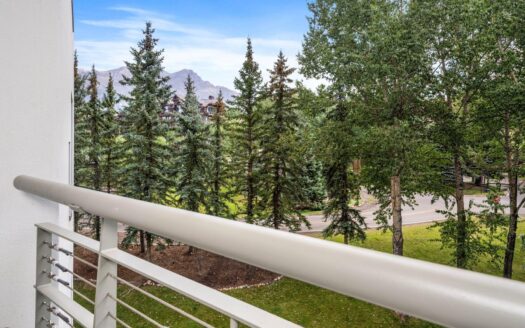 136 Country Club Drive 451