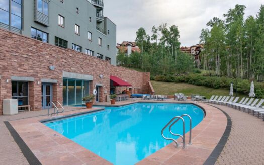 136 Country Club Drive 451