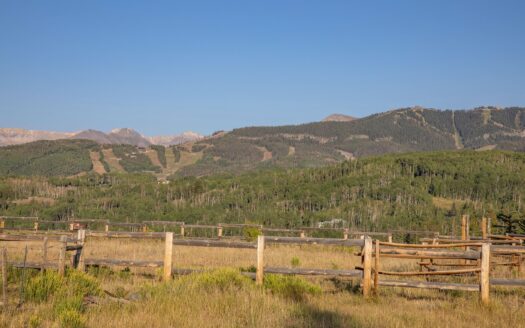 975-B Wagner Way