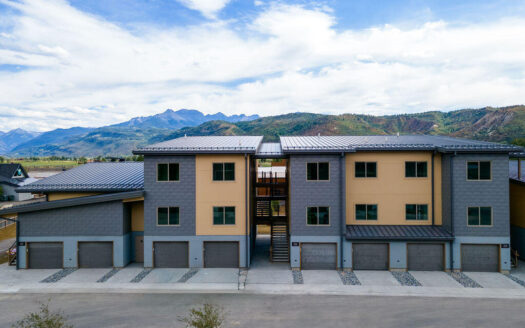 176 Alpine Loop, #301 M2 302