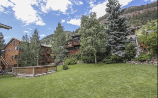 W 619 Columbia Avenue D101