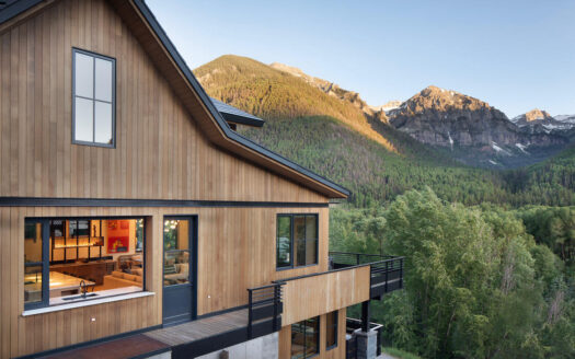 E 653 Pandora Avenue