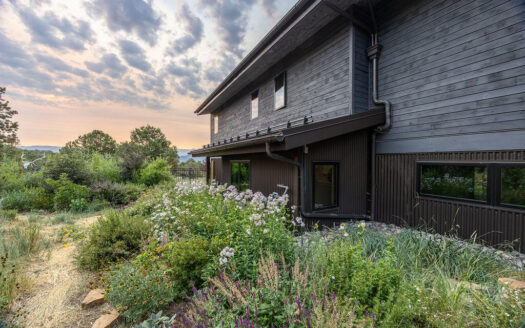 200 Pleasant Valley Drive