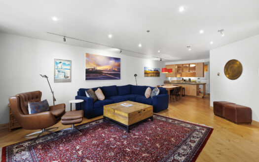 S 301 Pine Street 215