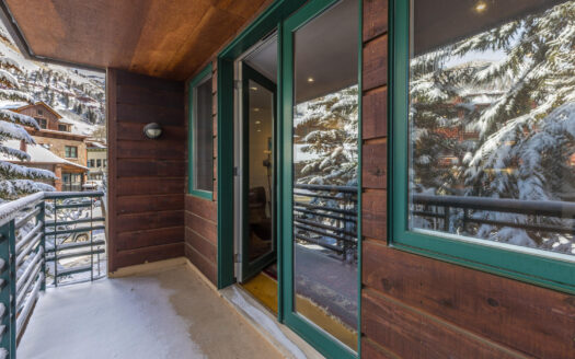 S 301 Pine Street 215