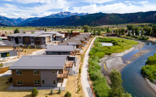 199 Riverfront Lane 101