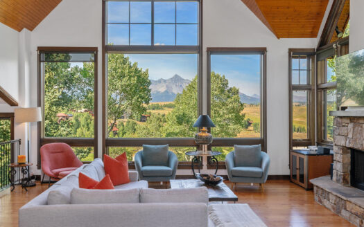 209 Knoll Estates Drive